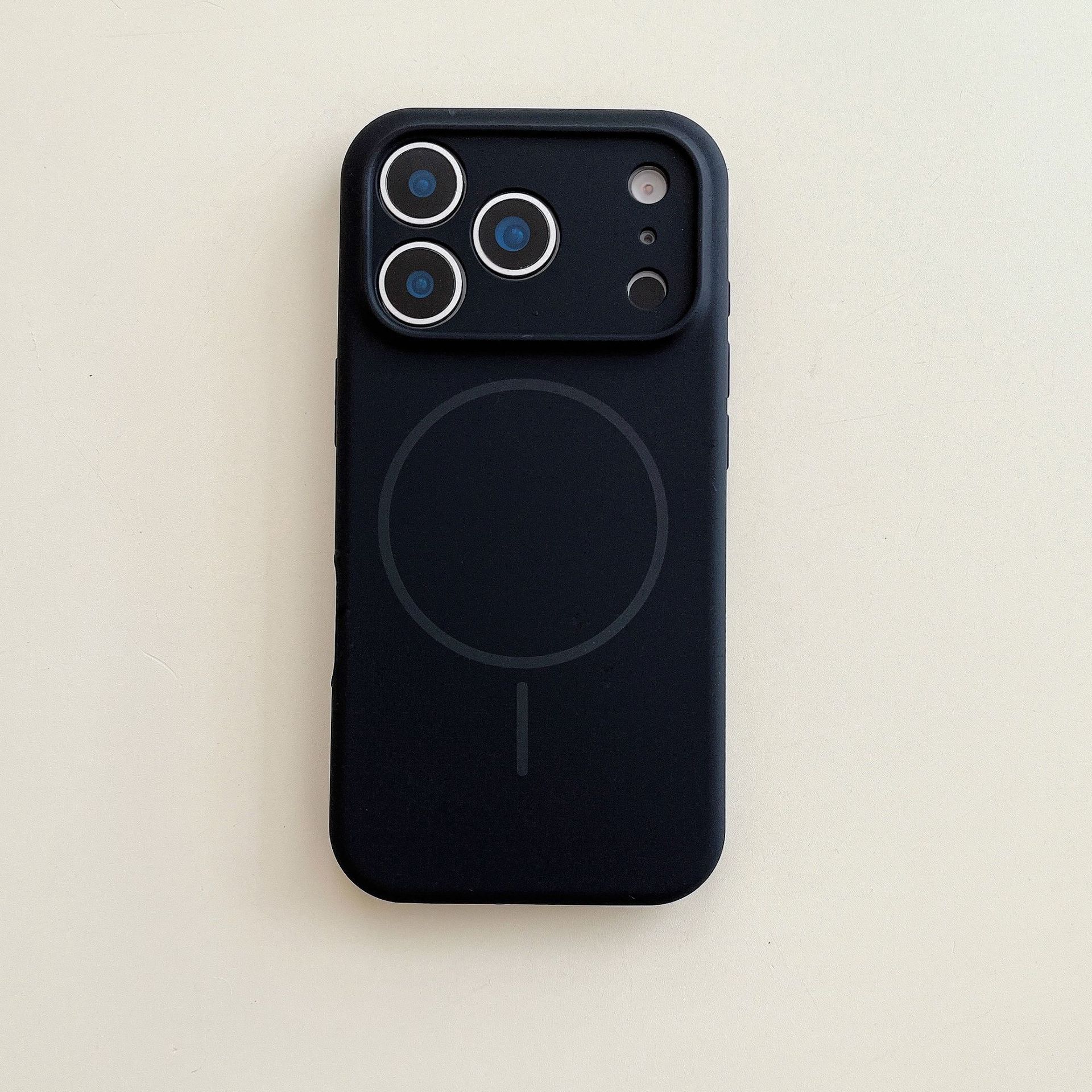 Full-coverage Precision-cut Silicone Magnetic-button Phone Case