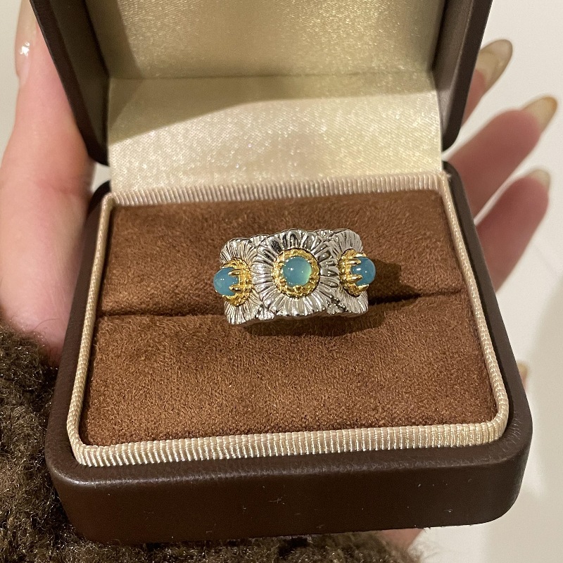 Light-luxury Versatile Delicate And Vintage Ring For Women