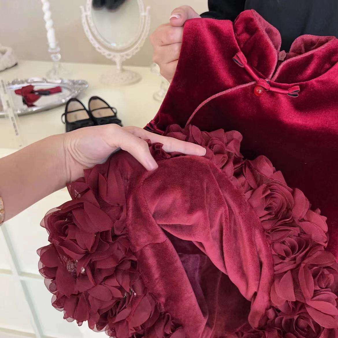 Girls' Fashion Velvet Padded Cheongsam Dress - Image 2