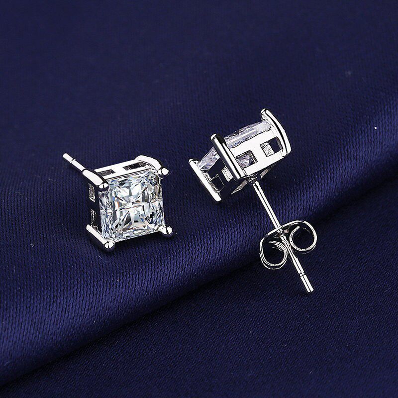 Minimalist And Elegant Princess-cut Square Stud Earrings thumbnail 2