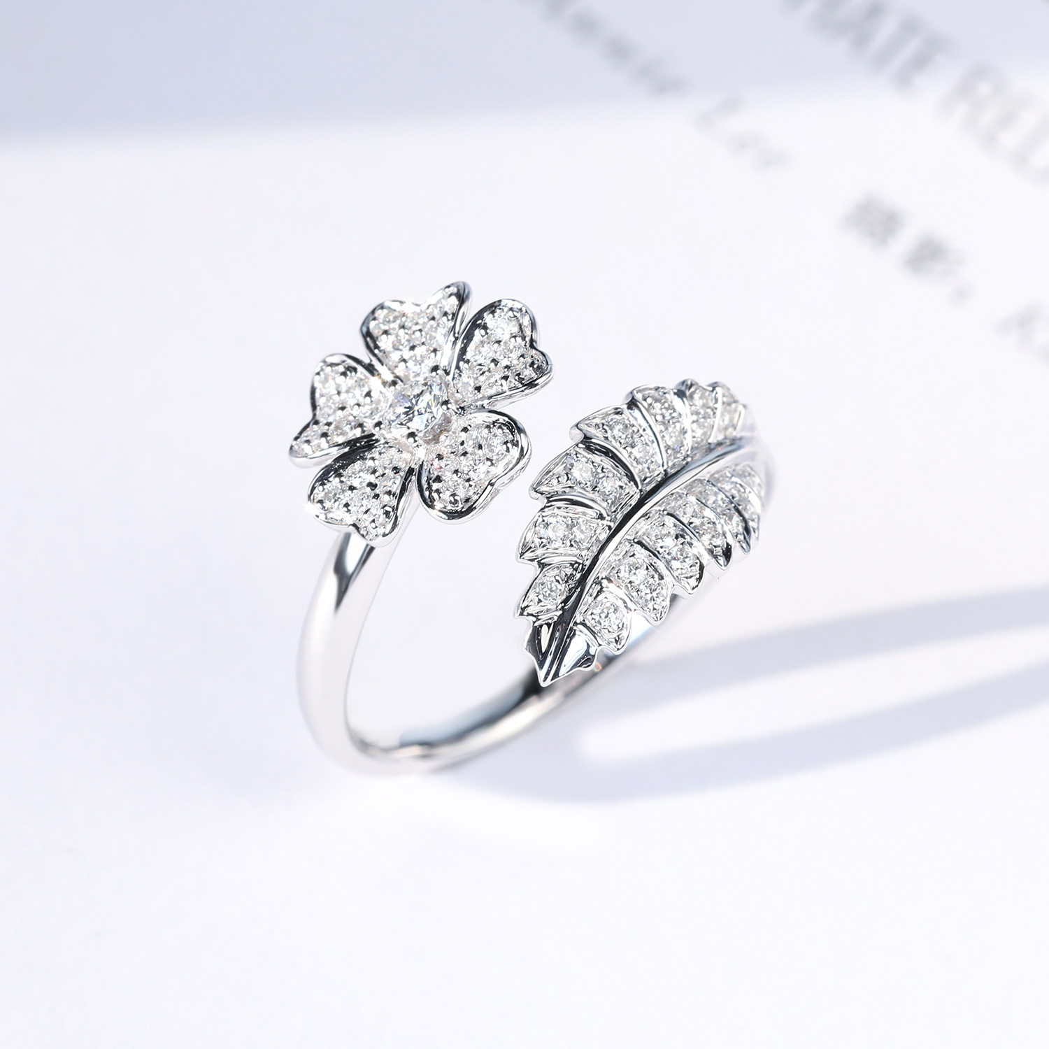 Flower Fashion And Fully-jewelled Women's European And American Zircon Ornament Ring