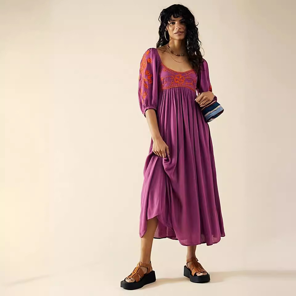 Bohemian FREE Vacation Style Vintage Embroidery Dress — image 1