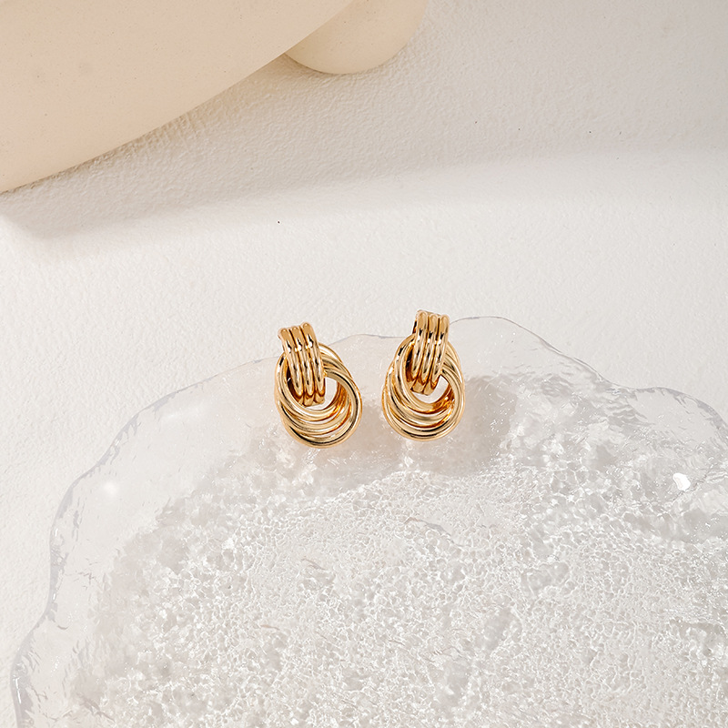 Temperament Youthful-looking Ring Earrings Metal String