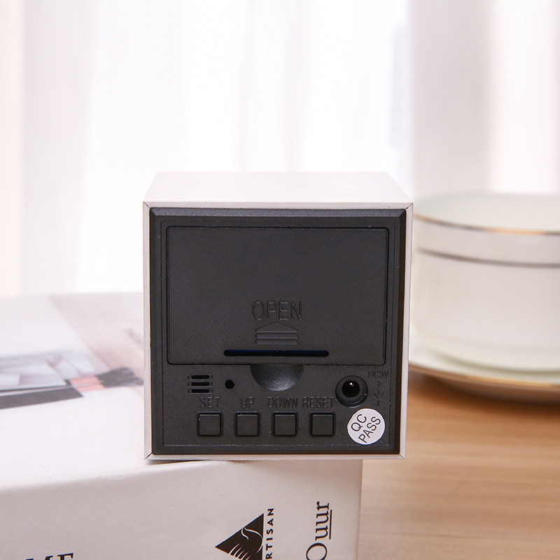 https://cf.cjdropshipping.com/quick/product/15f94b82-5abc-4c70-b44d-8309ae63a98c.jpg