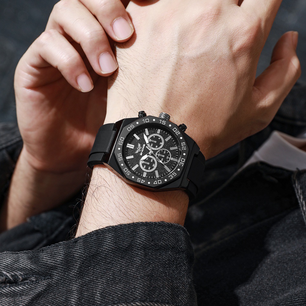 Fashionable And Trendy Casual Womens Watch 3