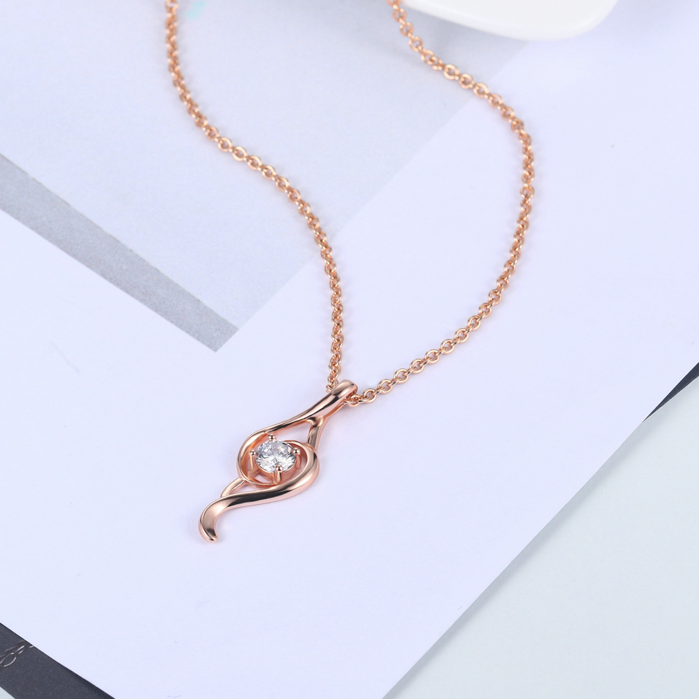Female Fashion Musical Note Shape Pendant Necklace