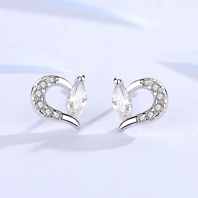 Women's Heart-shaped Zircon Stud Earrings