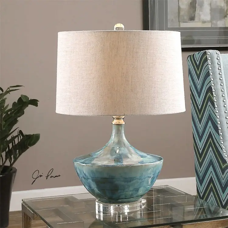 Decorative Ceramic Table Lamp For A Minimalist Hotel Model Room