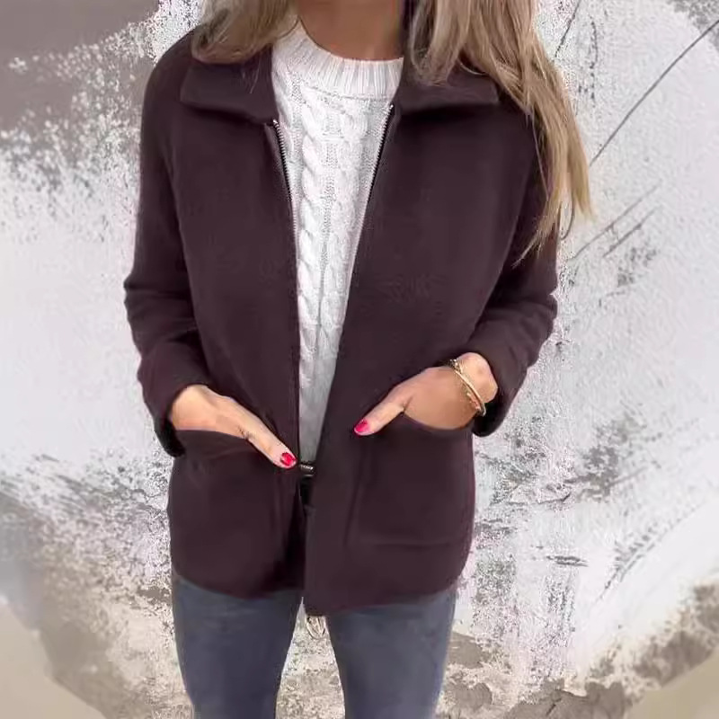 Giacca Donna con Cerniera e Risvolto - Eleganza e Comfort per l'Autunno/Inverno - Foto 5 di 6