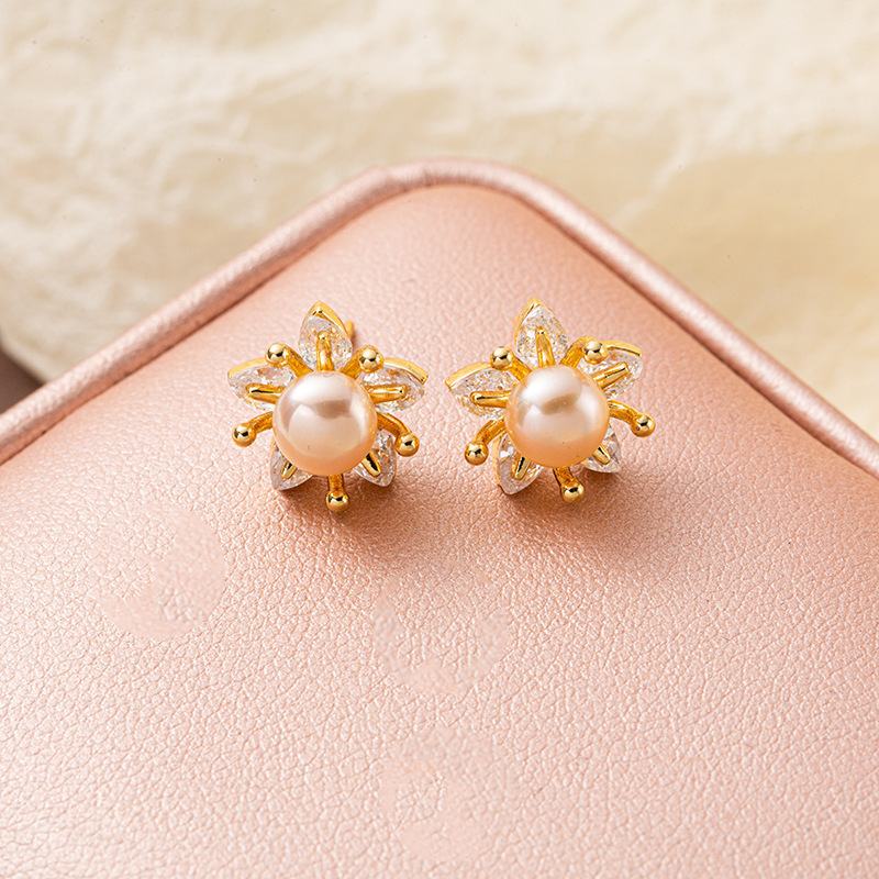 Freshwater Pearl Lubinghua Stud Earrings Ins