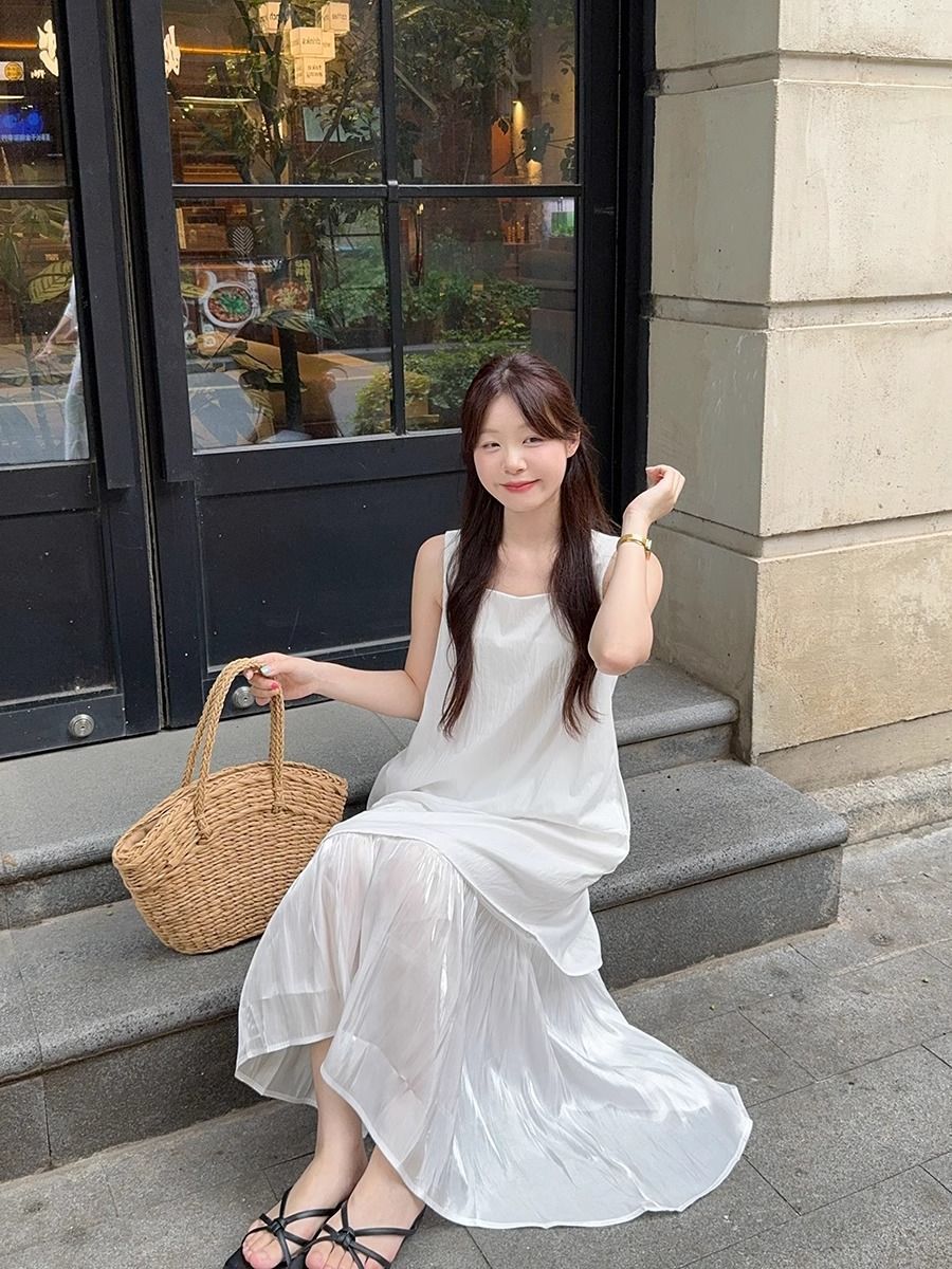 Buy Women's Clothing Online | Buy Trending Dresses for Women