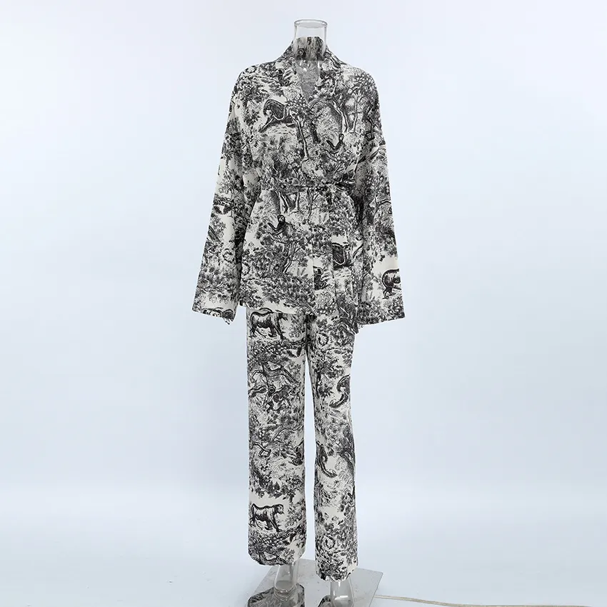 Skin-friendly Design Printing Long Sleeve Nightgown Women's Suit - Printing