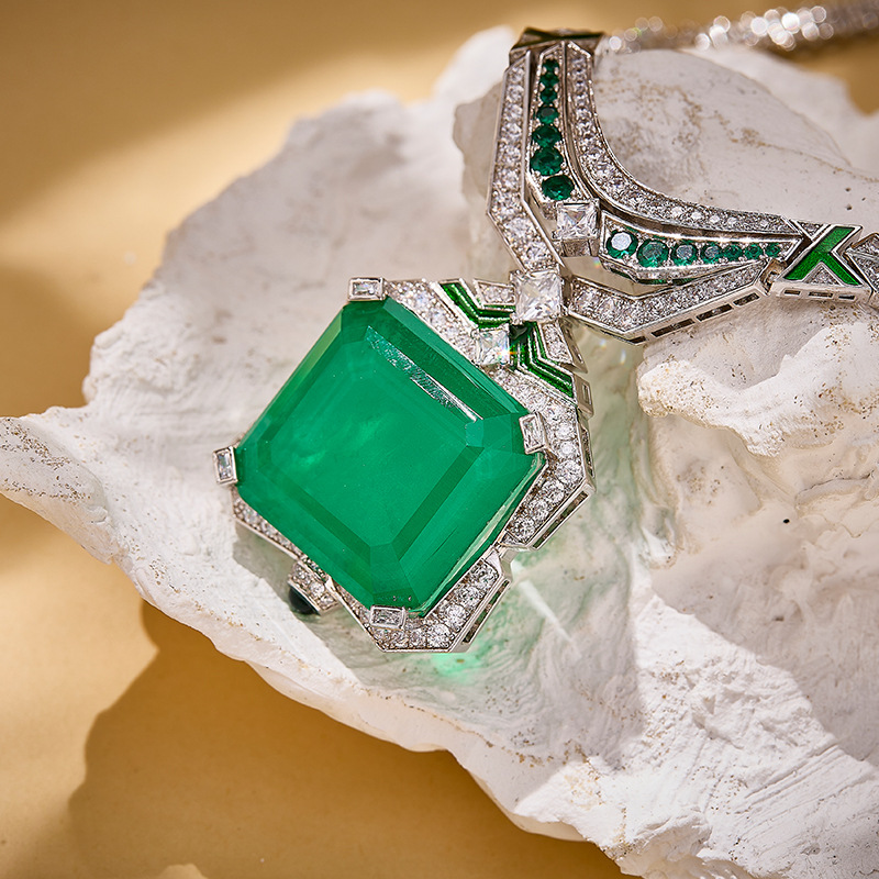 Heavy Textured Gold-Plated Square Sugar Pendant Necklace With Emerald For Women