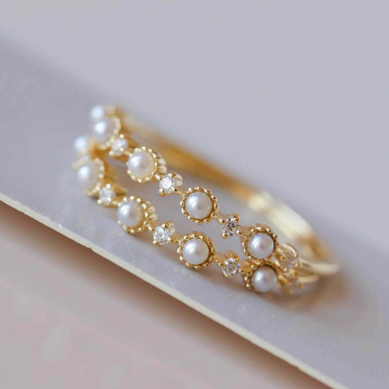Fashion Design Sense Women's Ring Simple Pearl