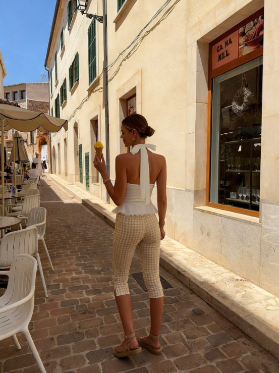 Buy Women's Clothing Online | Buy Trending Dresses for Women