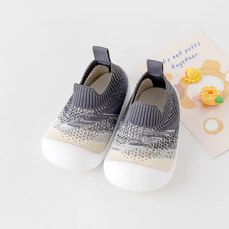 Outdoor Soft Bottom Knitted Shoes