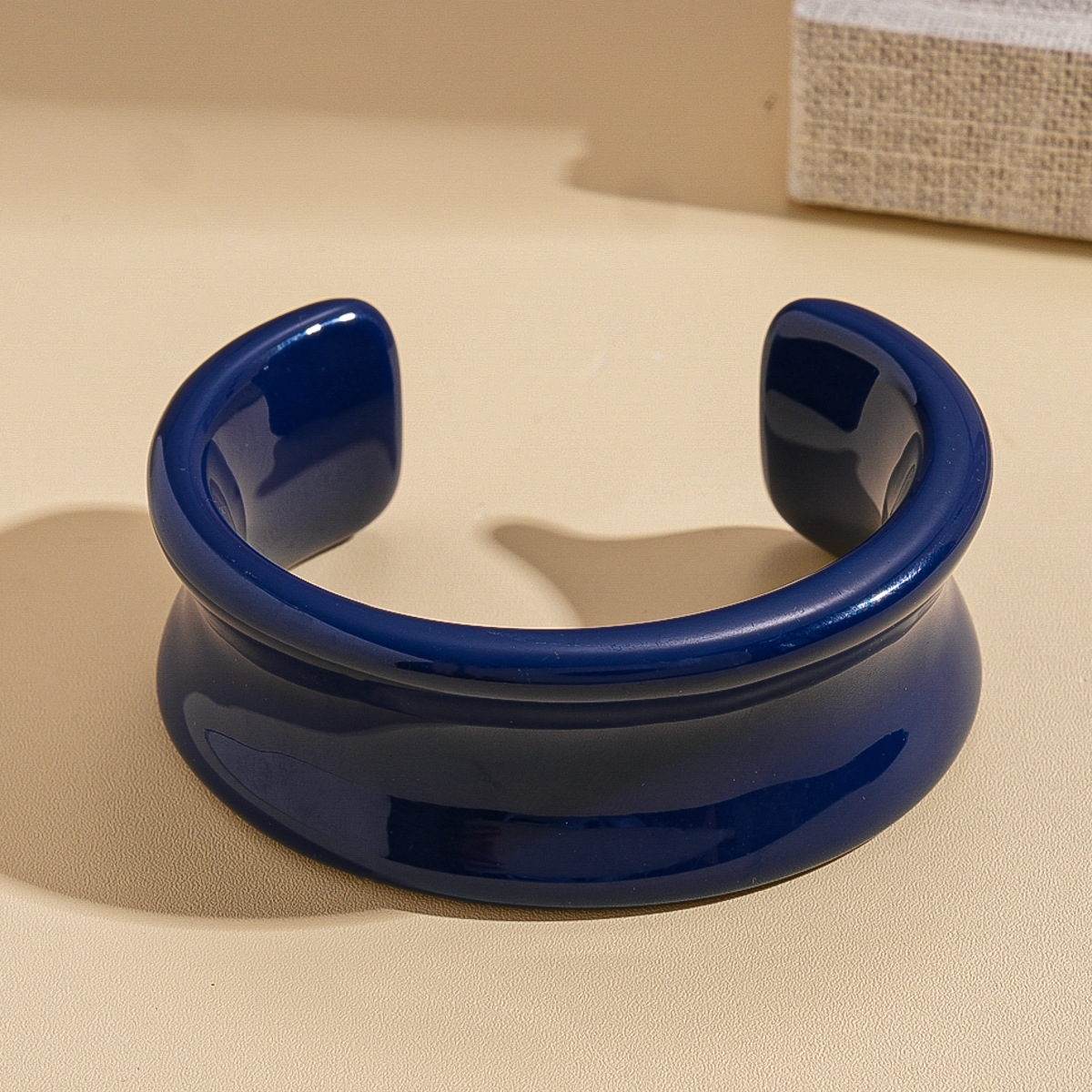 Resin Geometric Round Bracelet, picture 6 of 6
