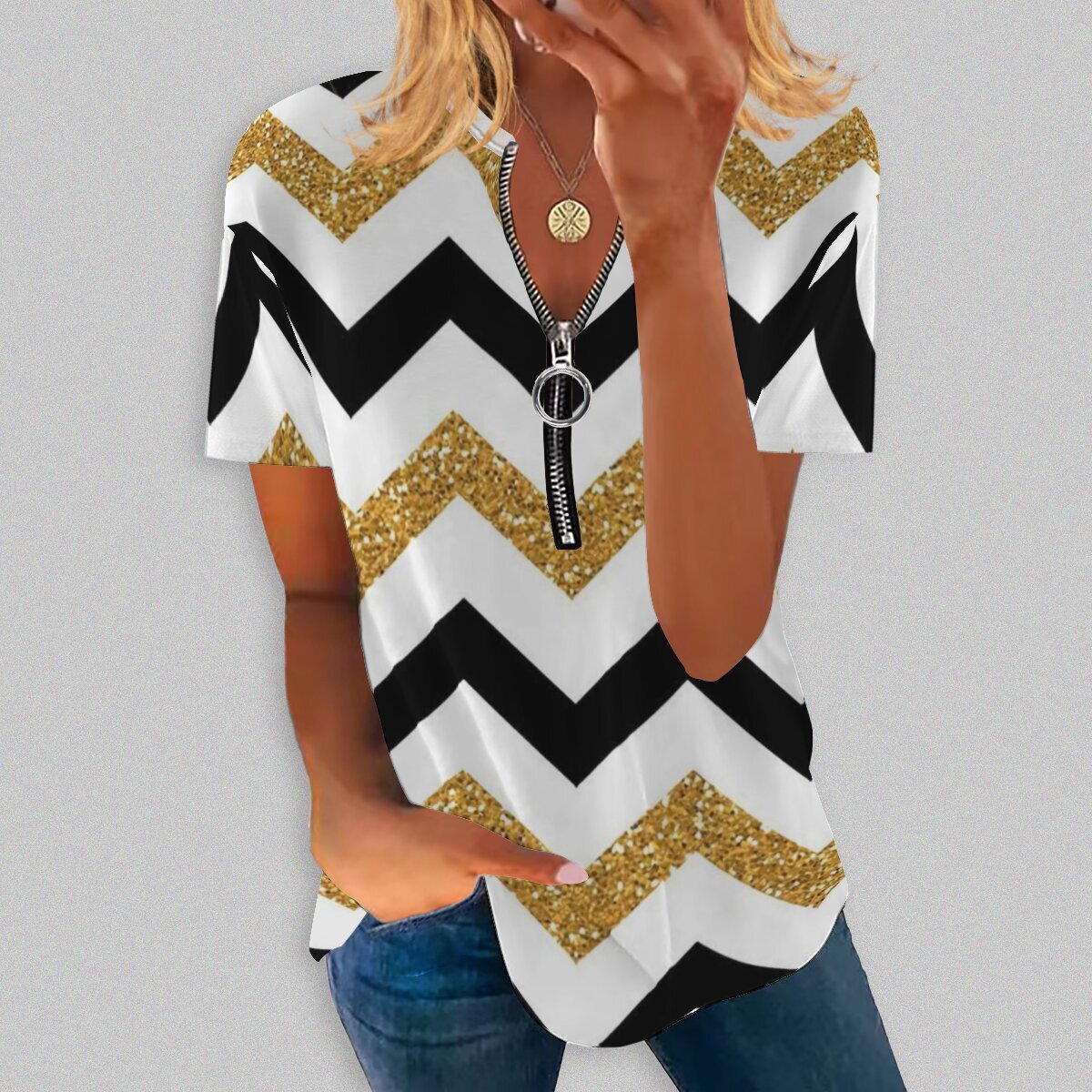 Diamond-check Print Zip-up Shirt With A Crew Neck And Short Sleeves