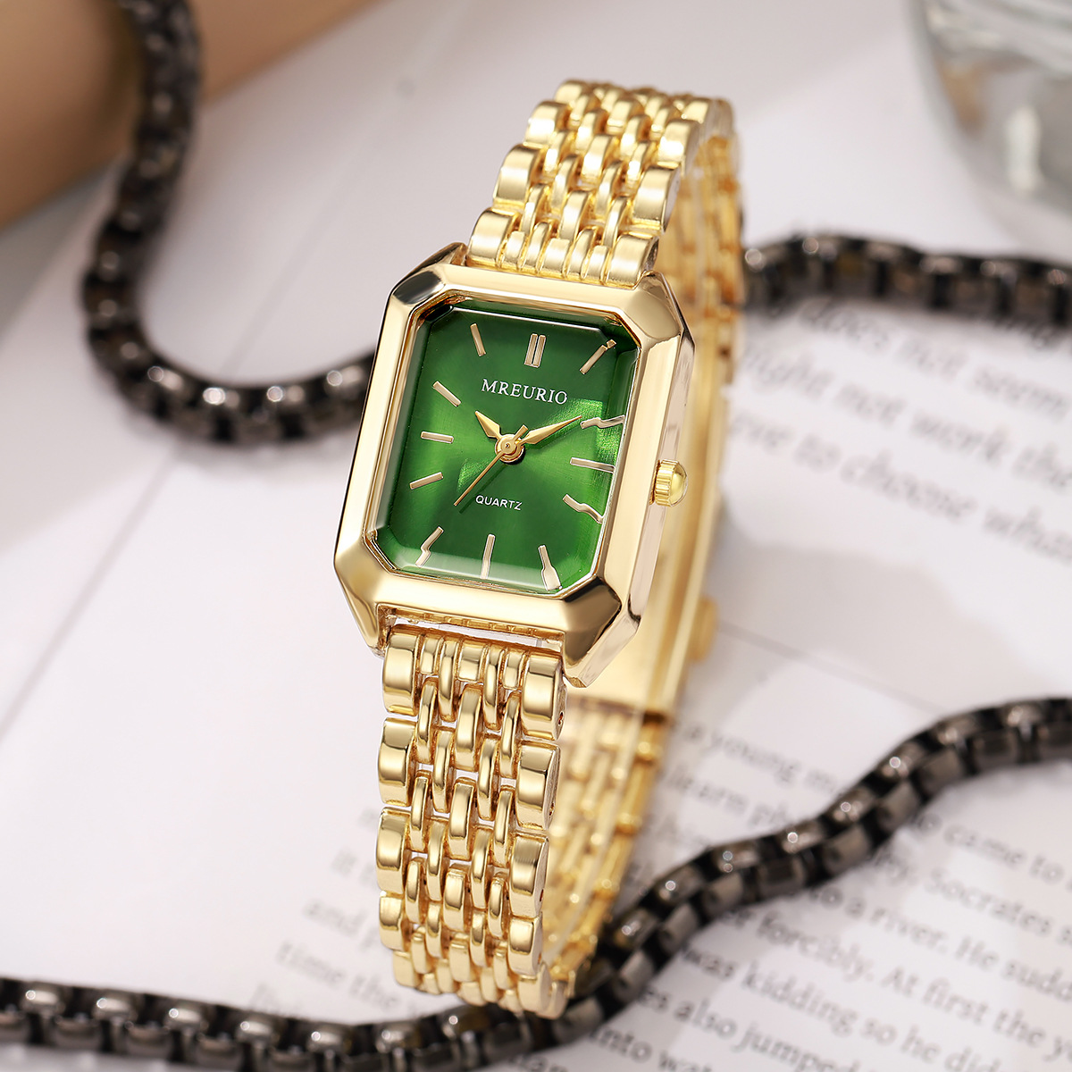 https://cf.cjdropshipping.com/quick/product/1869142a-3f14-4079-bfb3-1be98fc31b9e.jpg