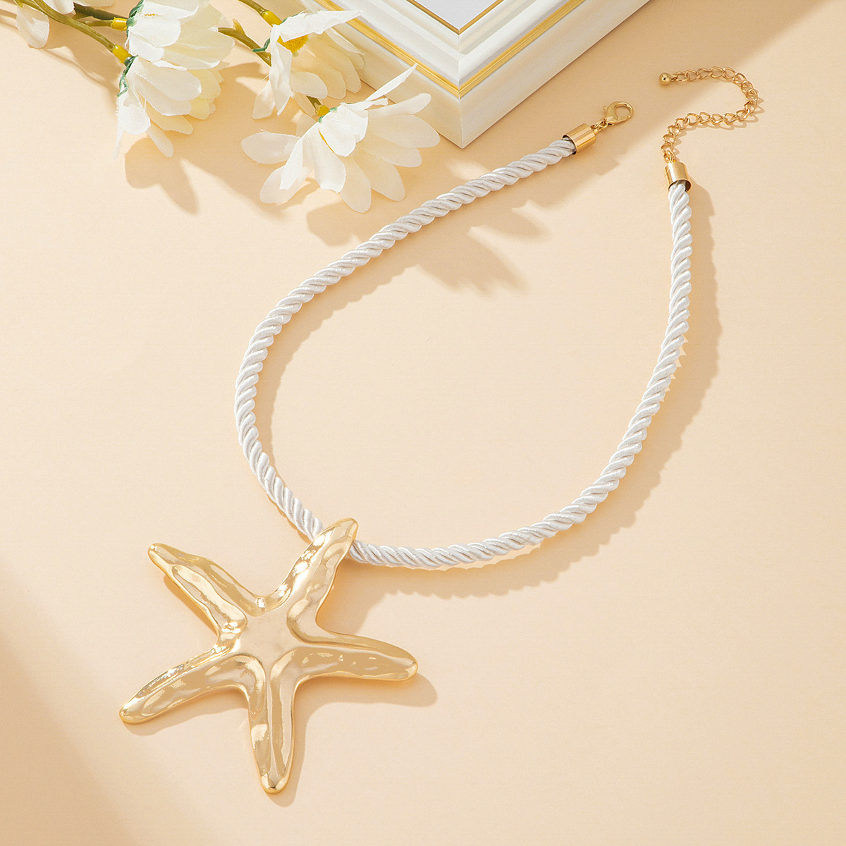 Exaggerated Design Beach Starfish Pendant Female ZA Irregular Alloy Clavicle Chain
