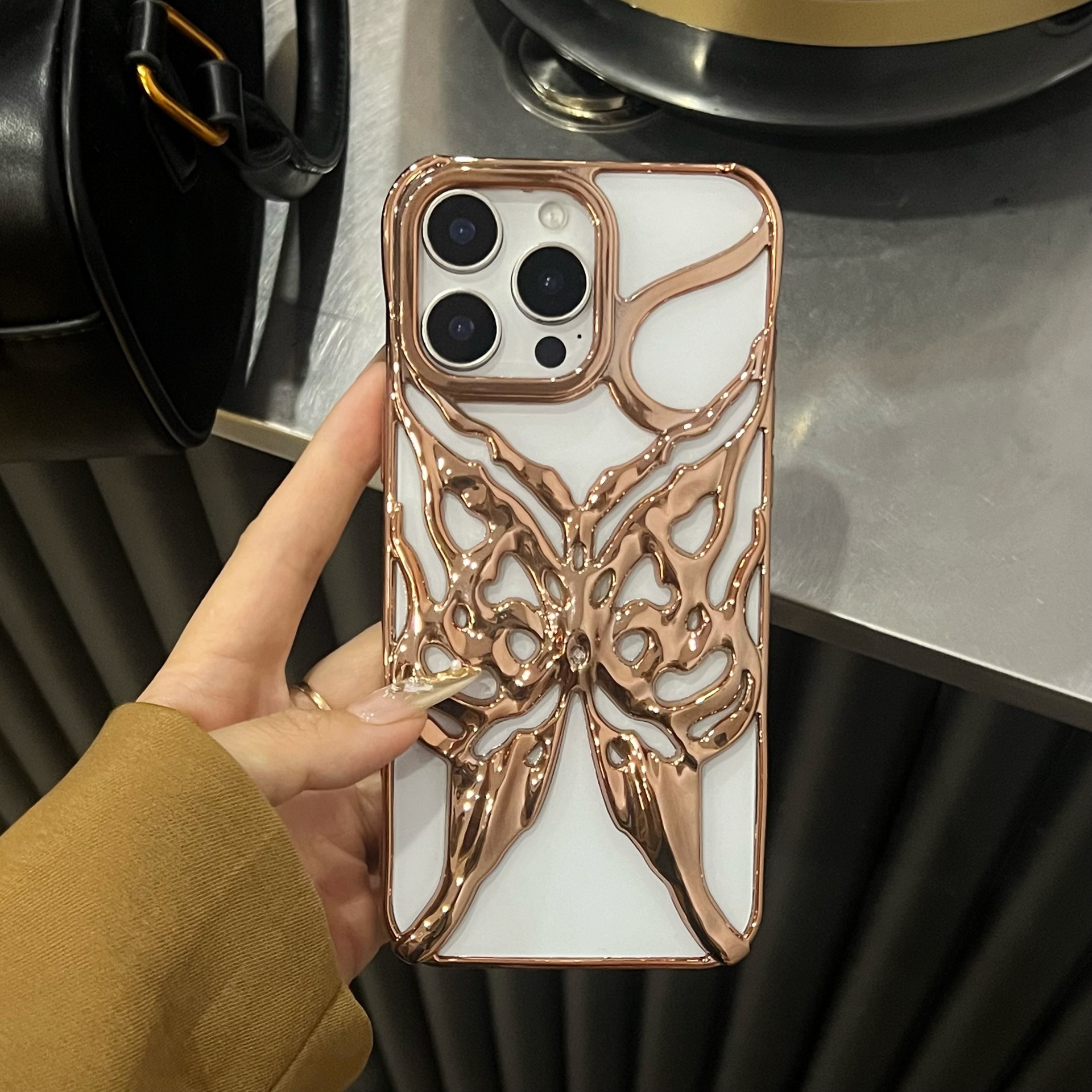 Electroplating Bright Surface Hollow Butterfly Suitable For 16pro - Image 10