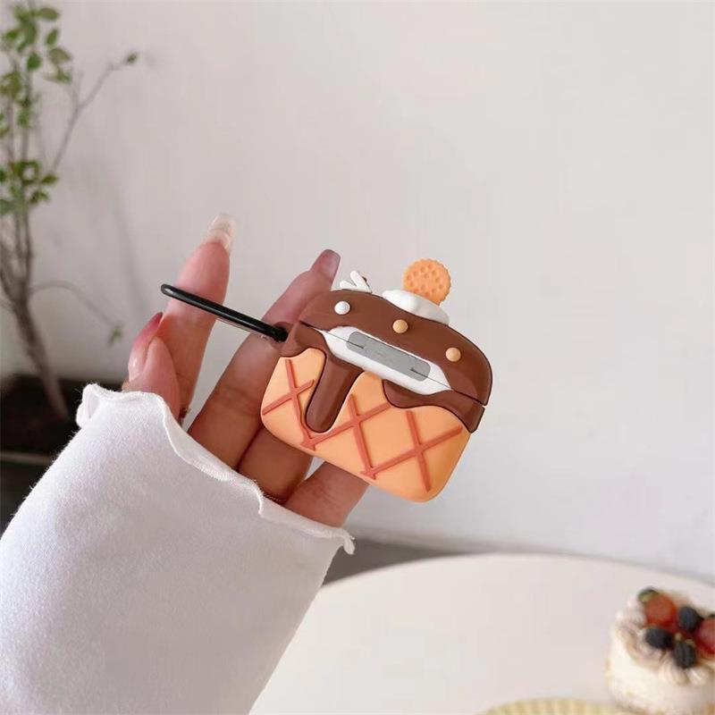 Chocolate Cream Cake Wireless Earphone Case - Image 2