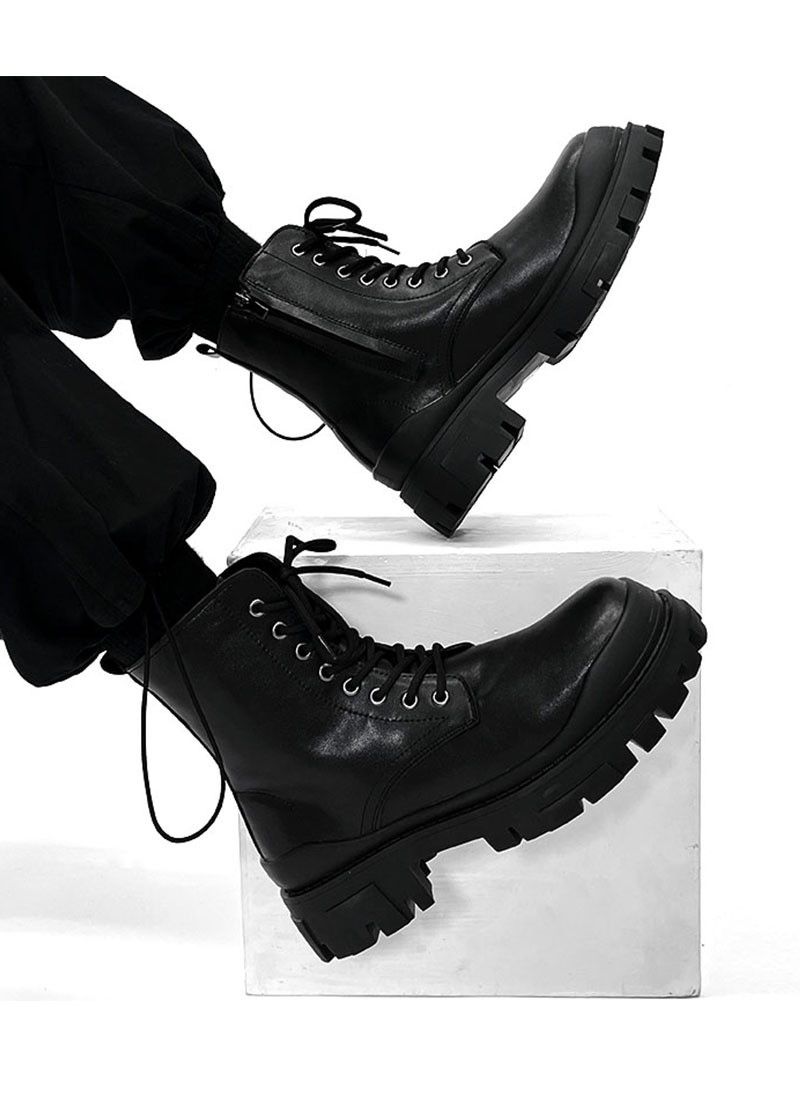 Title 12, British Style Black High-grade Boots