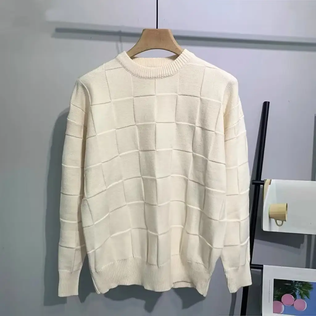 Laid-back Solid-color Checkerboard Knit Sweater