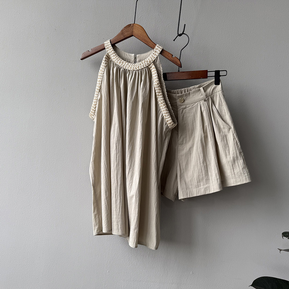French Style Round Neck Pleated Sleeveless Vest Small Shirt Shorts Suit