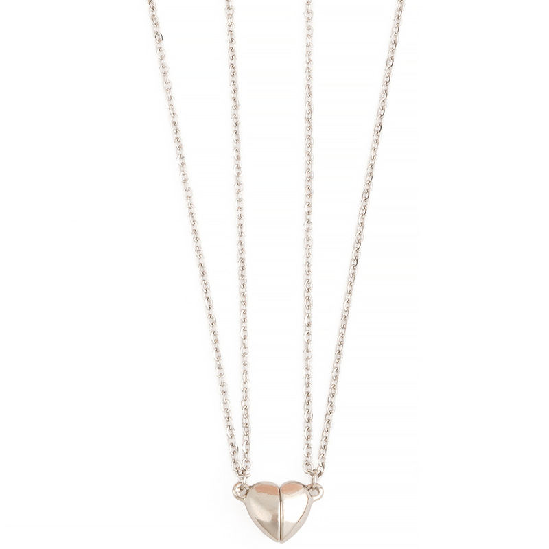 New Creative Personality Stainless Steel Chain Heart-shaped Magnetic Buckle Suction Clavicle Necklace