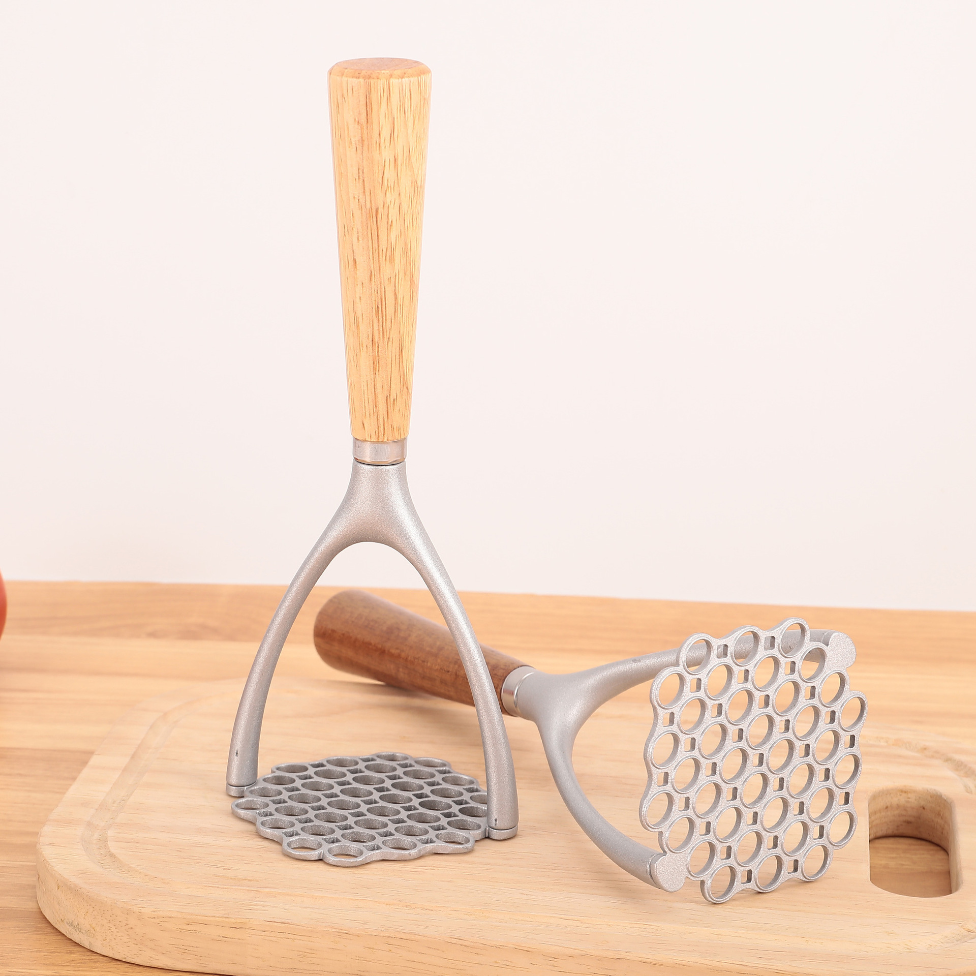 Aluminum-Alloy Oak Kitchen Tool Potato Masher