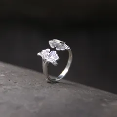 Vintage Distressed Ginkgo Leaf Ring - Retro J02280 - View 1