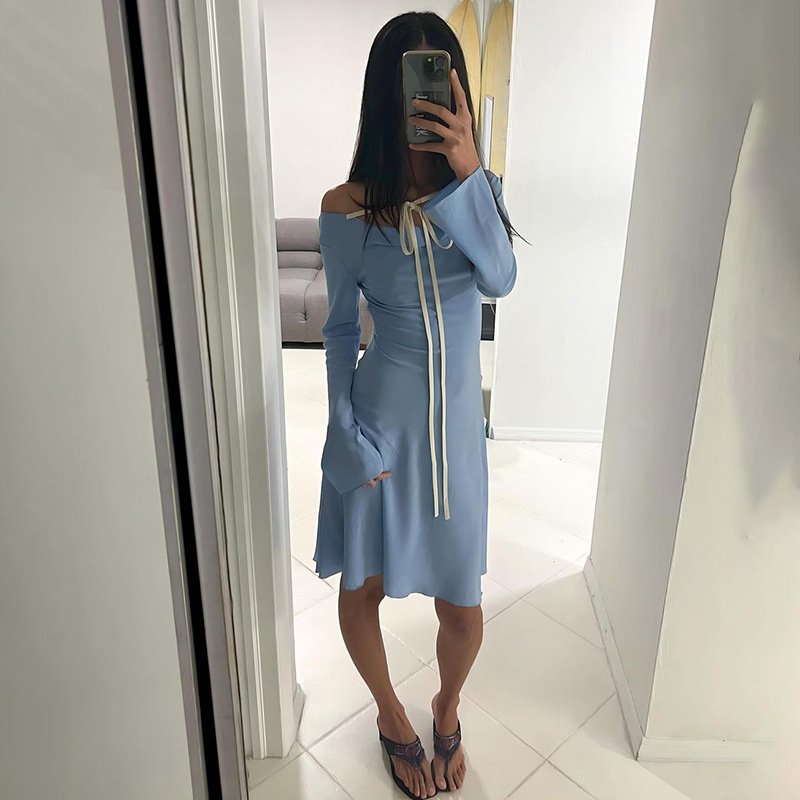 Title 12, Round Neck Tied Long Sleeves Dress