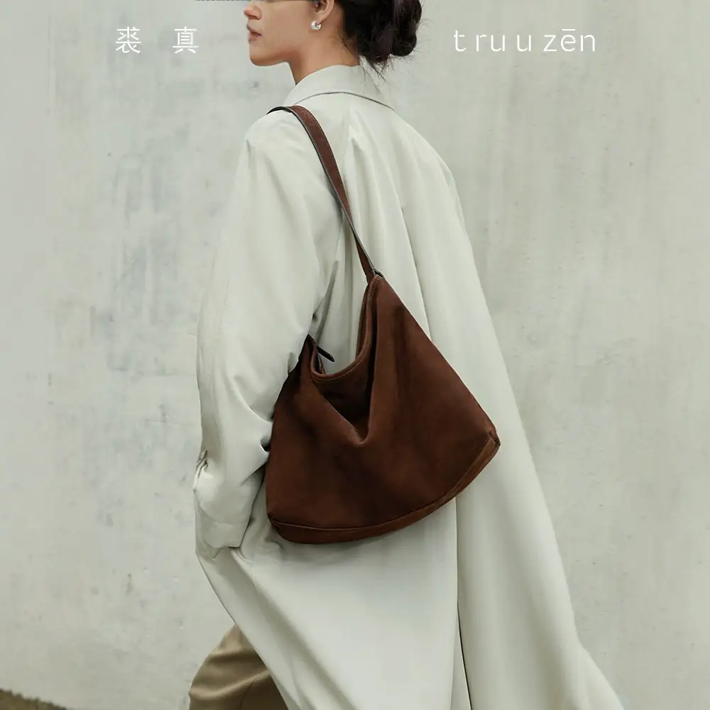 Large-capacity Crossbody Commuter Bag For Single-shoulder Wear