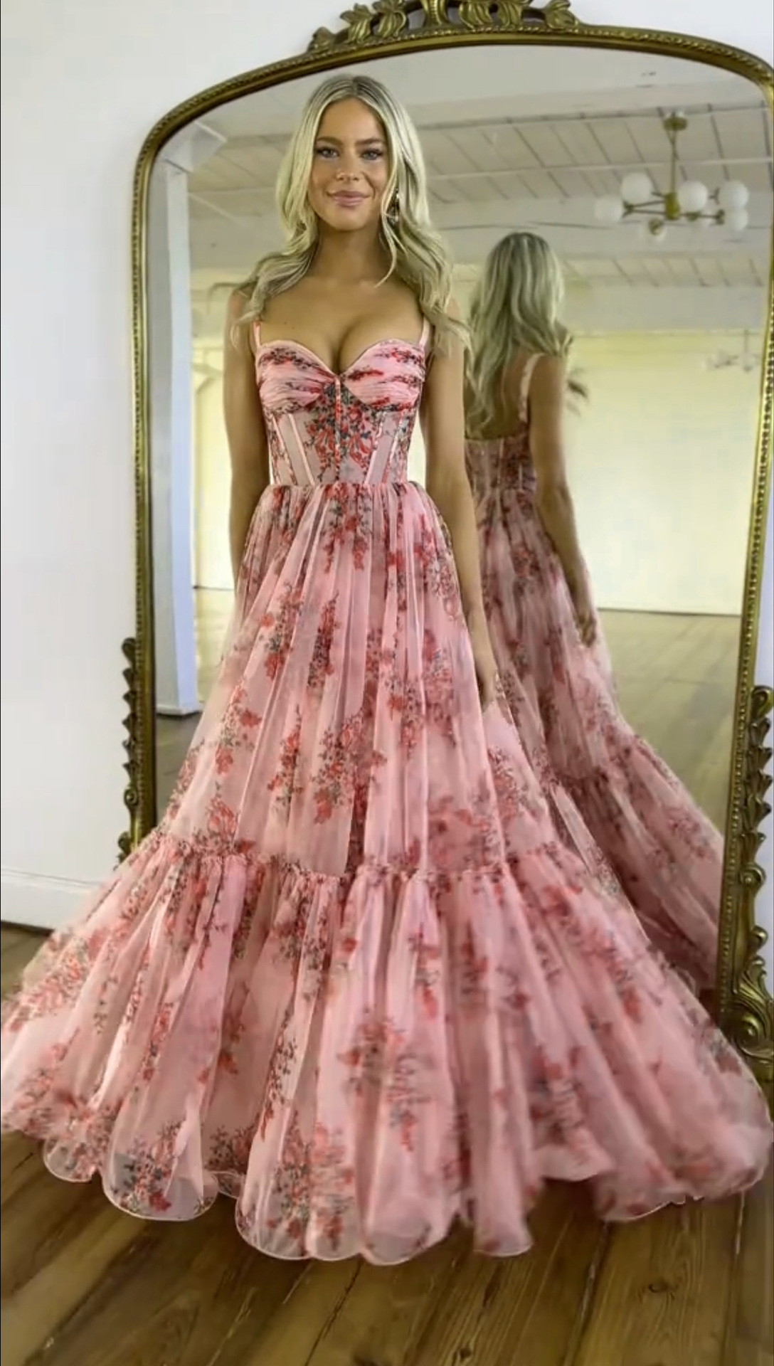 Buy Women's Clothing Online | Buy Trending Dresses for Women