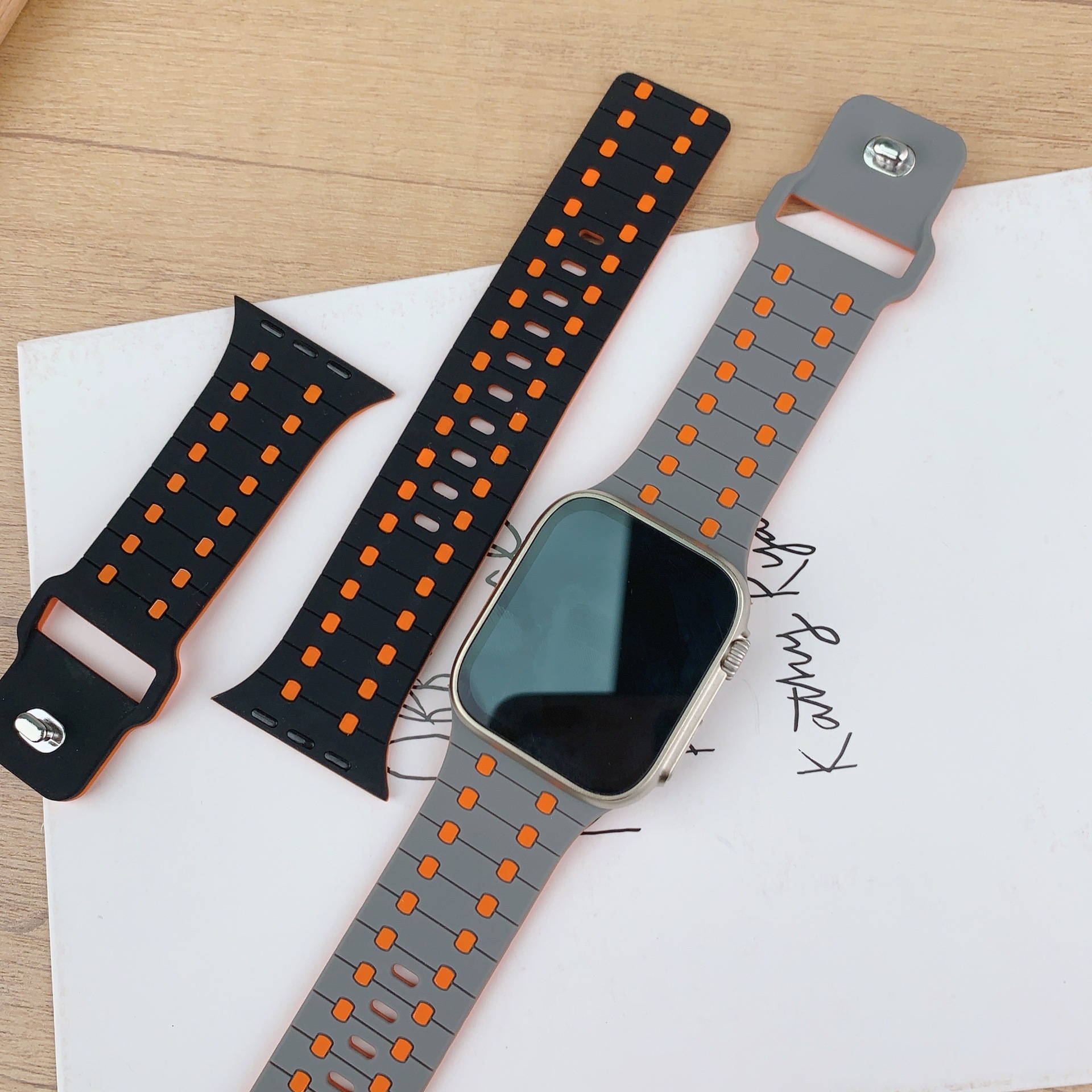 Dynamic Series Three-Color Silicone Watch Strap
