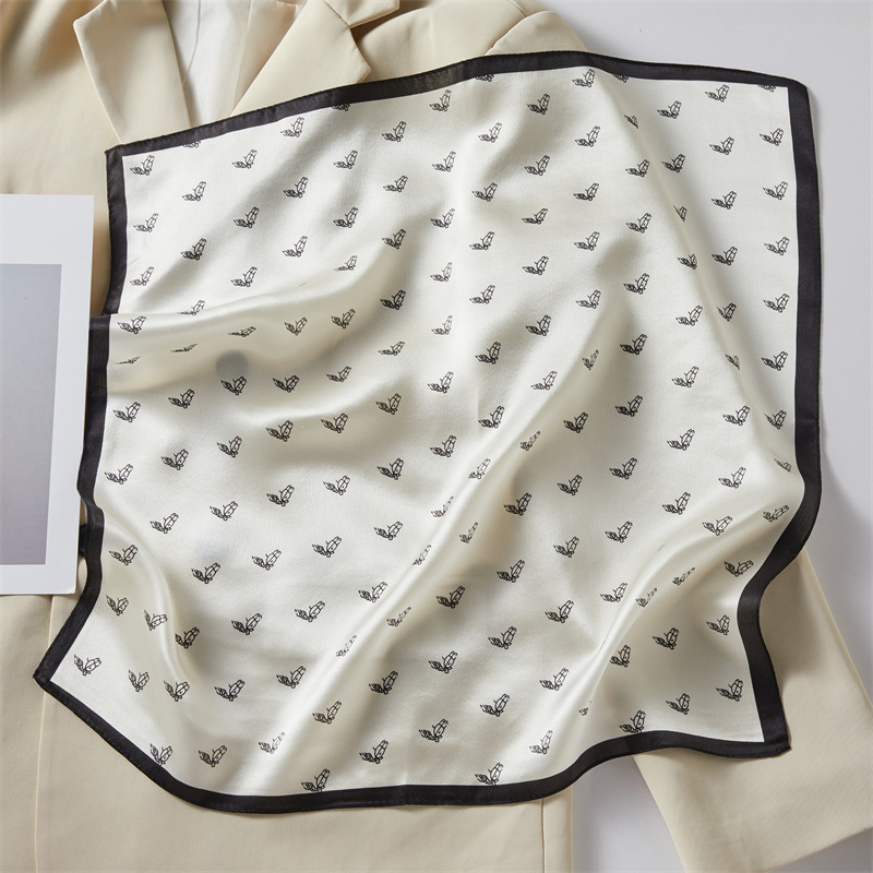 Black Four-Panel Silk Authentic Silk Scarf