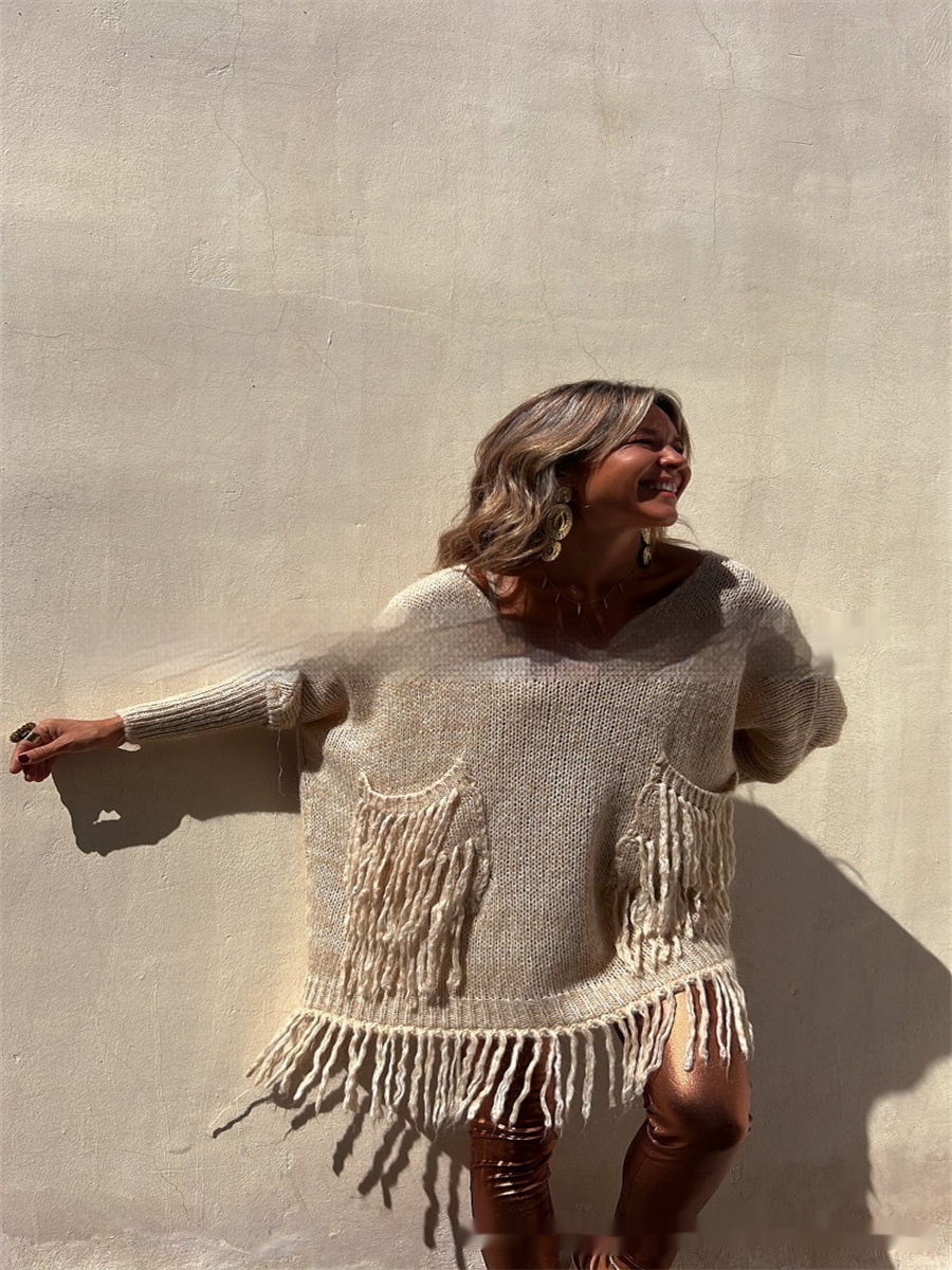 Women's Loose-fitting Tassel Knitted Sweater