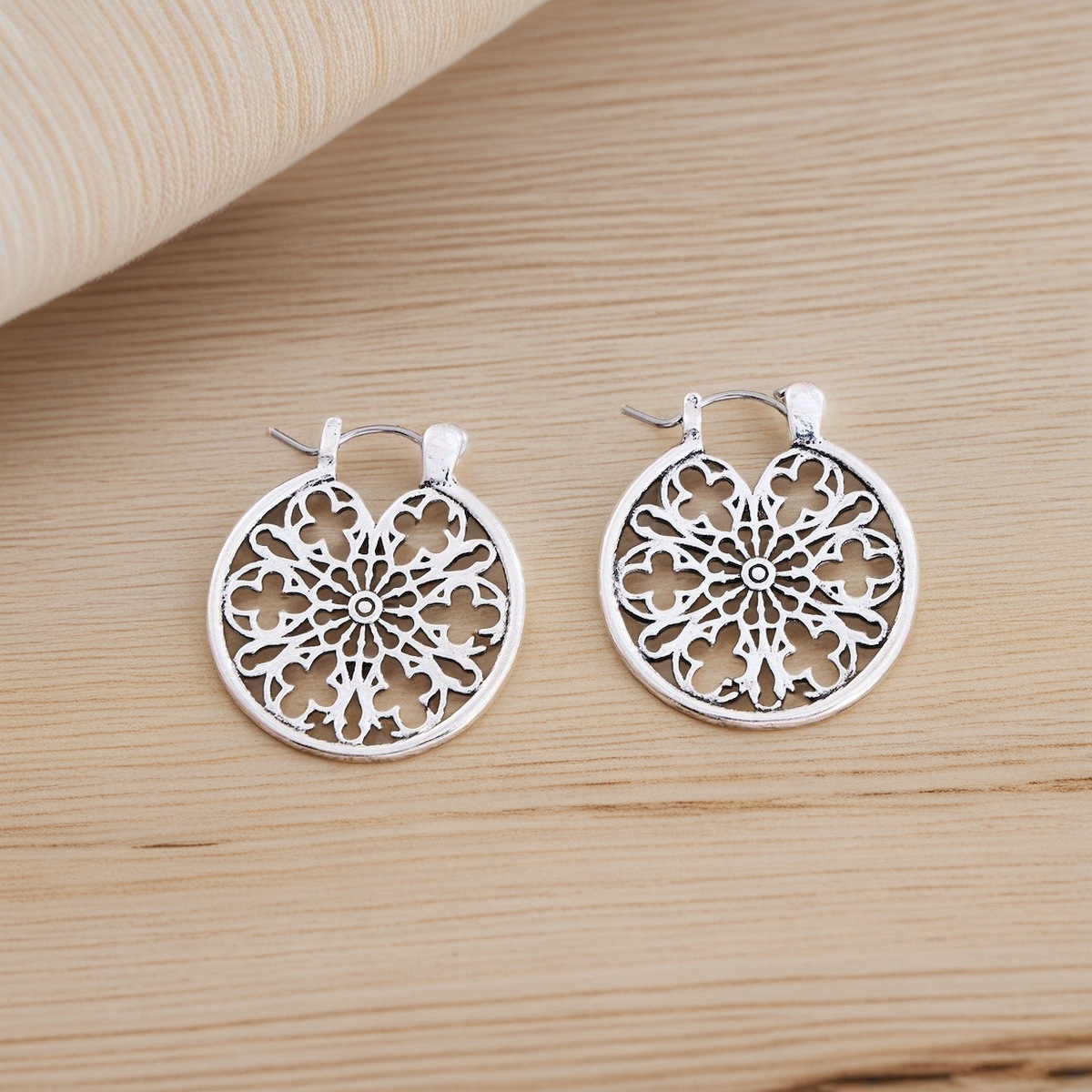 Retro Hollow-out Circular Pattern Earrings, Trendy And Stylish - Jewelry & Watches