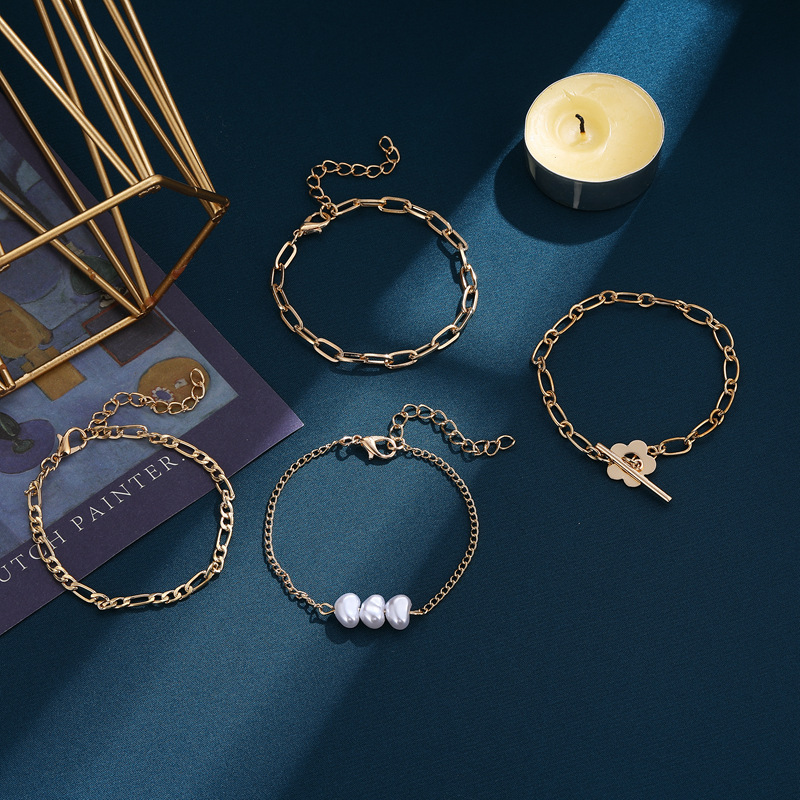 4-Piece Minimalist Geometric Bracelet Set For Women With Flower Design