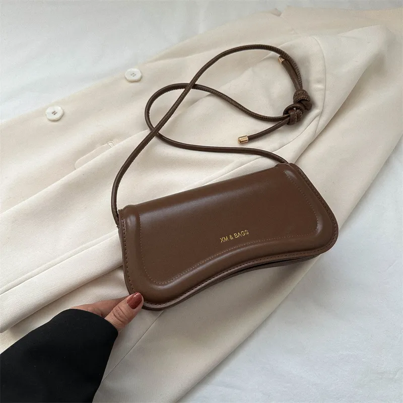 Leisure Commute Shoulder Bag Underarm Bag For Women - Brown