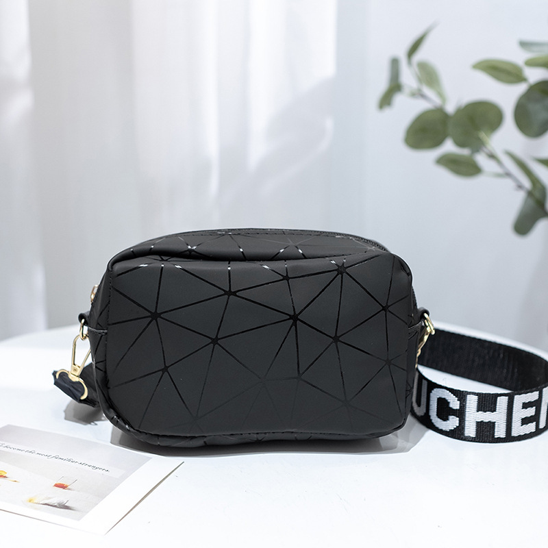 Colorful Radiating Geometric Print New Fashion Letter-Strap Camera Bag