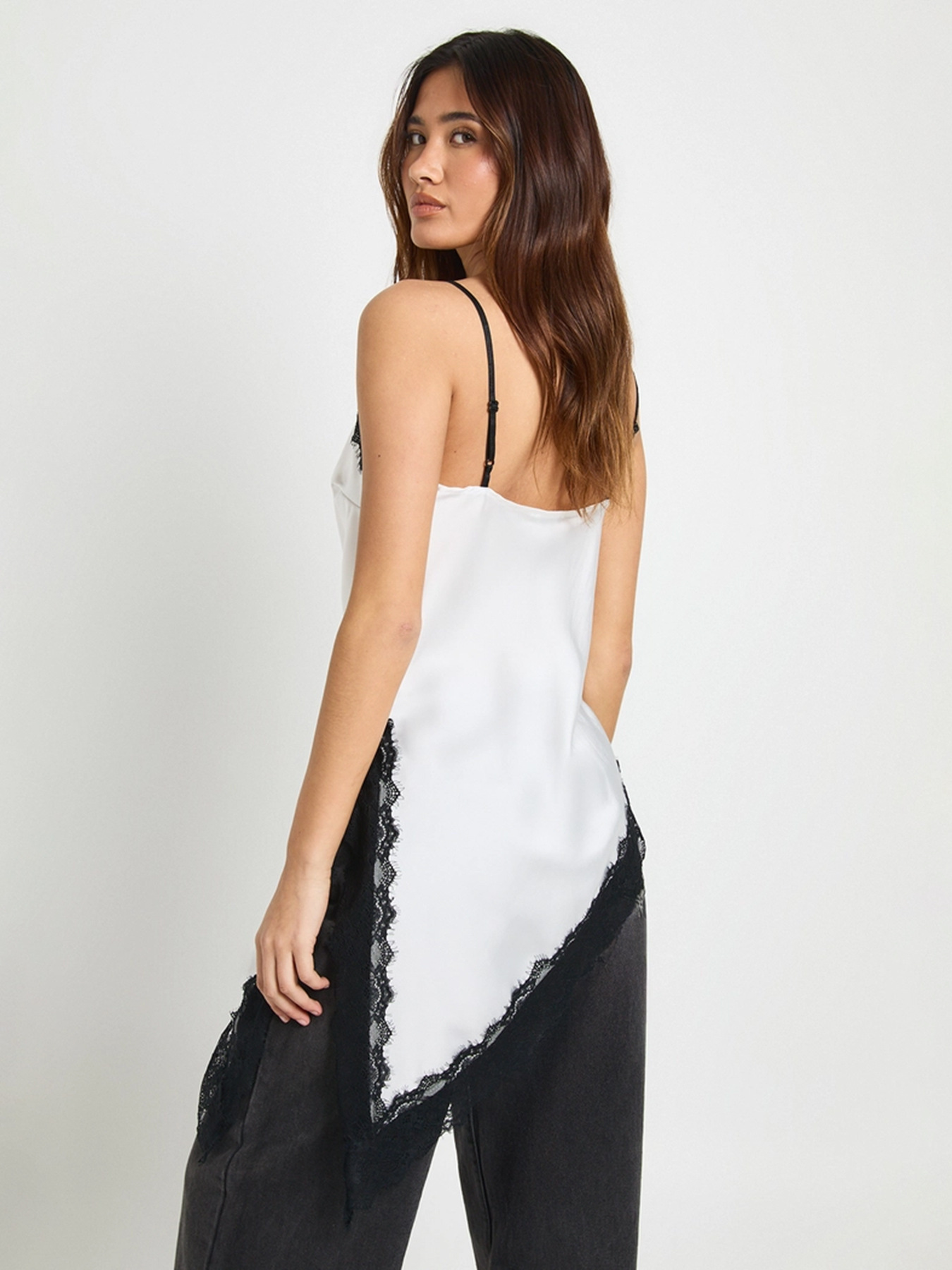 Buy Women's Clothing Online | Buy Trending Dresses for Women