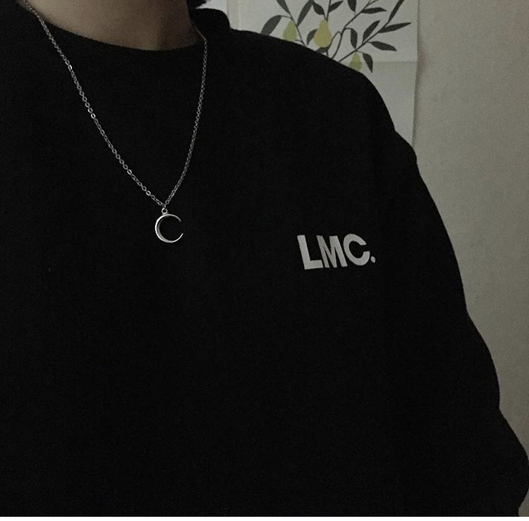 South Korea Ins Vintage Distressed Crescent Small Moon Necklace