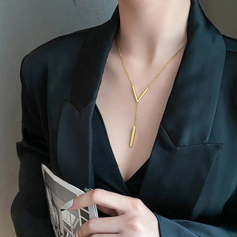 Versatile And Minimalist V-shaped Womens Necklace