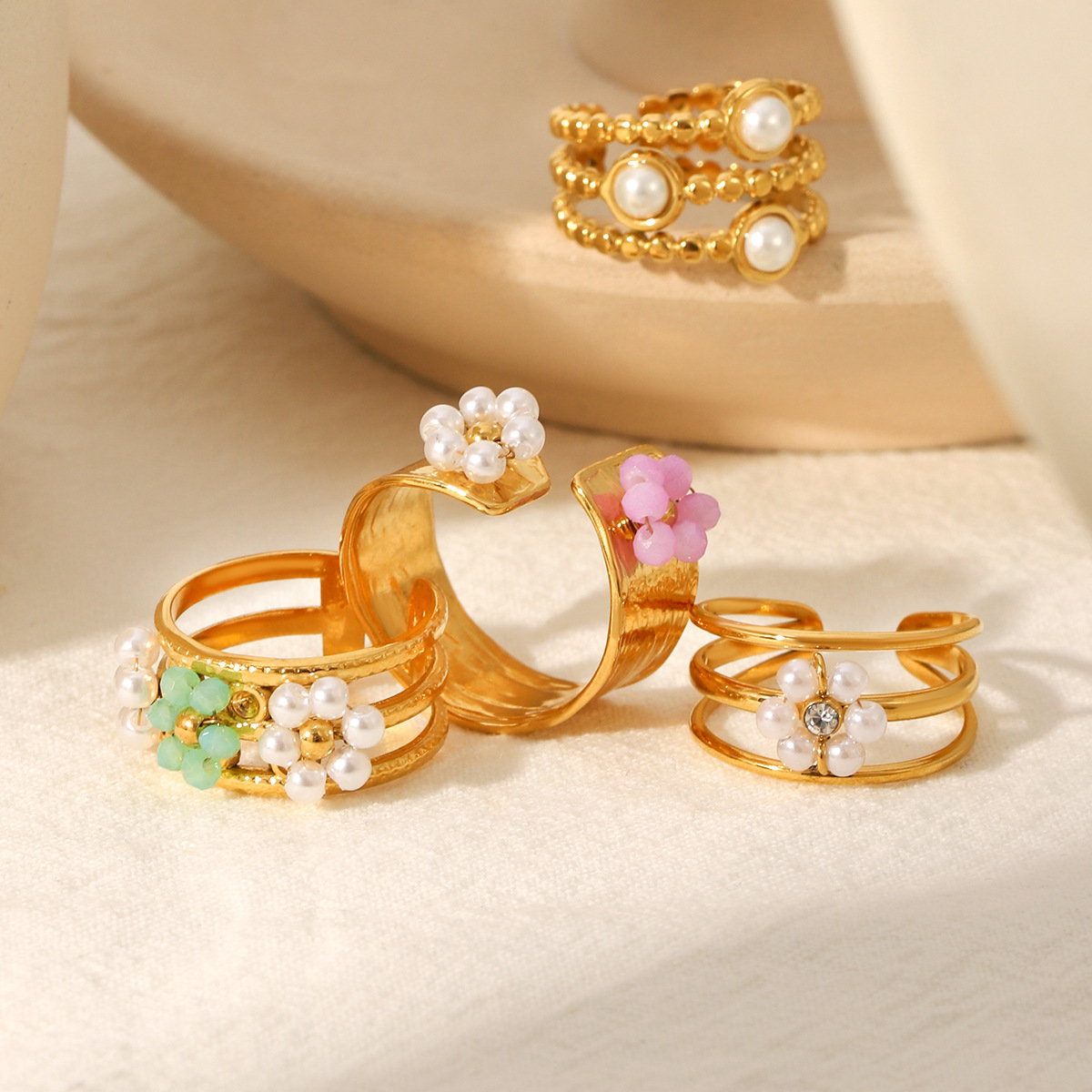 Luxury High-end Pearl And Flower Stainless Steel Ring