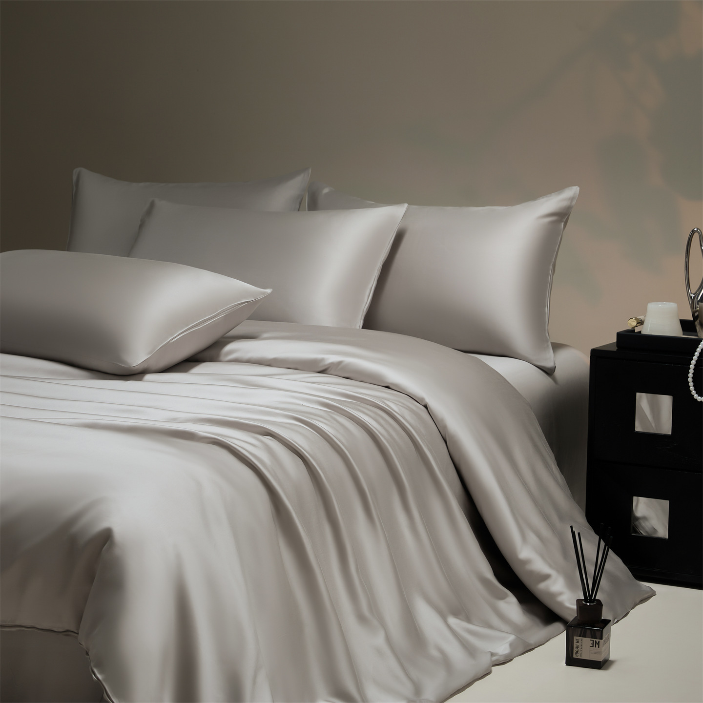 Affordable Luxury High-end Tencel Four-piece Bedding Set Sheets And Duvet Cover — foto 5