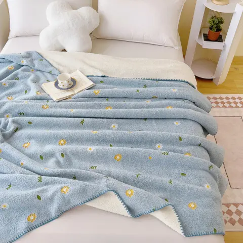 Office Nap Multifunctional Lambswool Shawl Blanket