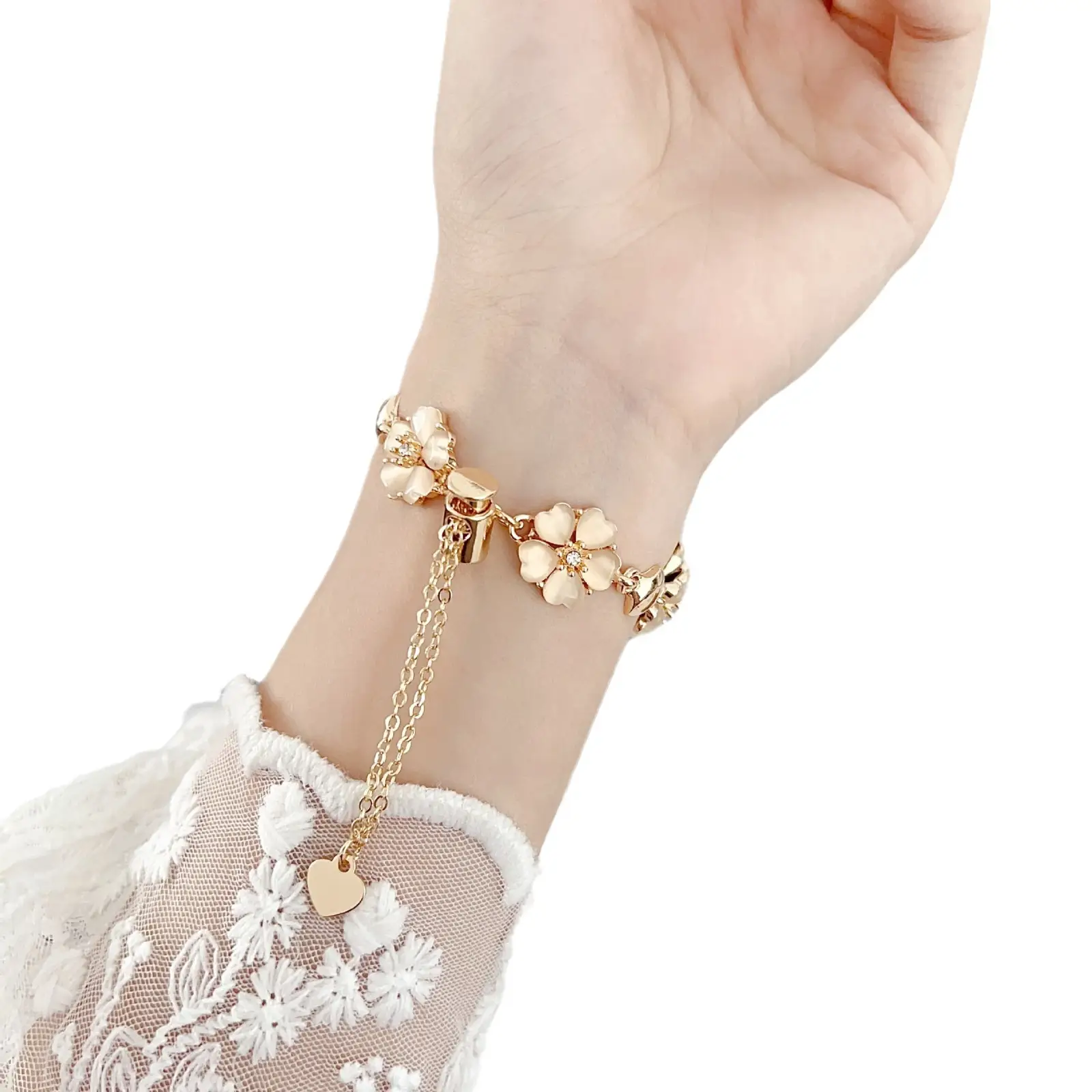 Heart-shaped Flower Chain Strap