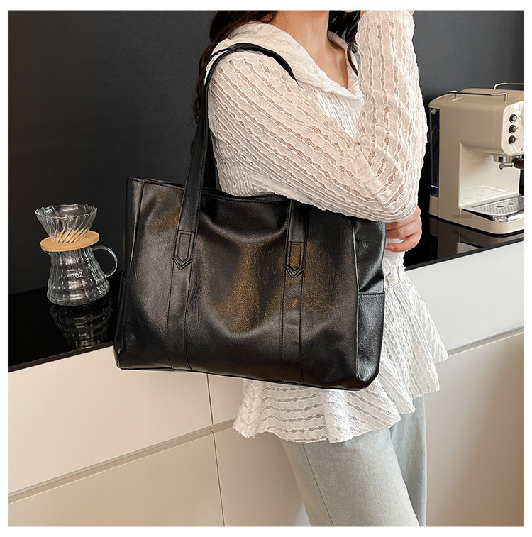 Shoulder Handbag Crossbody Bag With Mirror Large Capacity Storage 47 1c41ce2b 2515 4ed5 9a1a 0c18c6fc509b